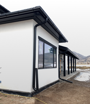 5-inch seamless K-style gutter install in Aspen